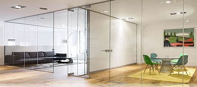 Противопожарная перегородка без рам в переговорную